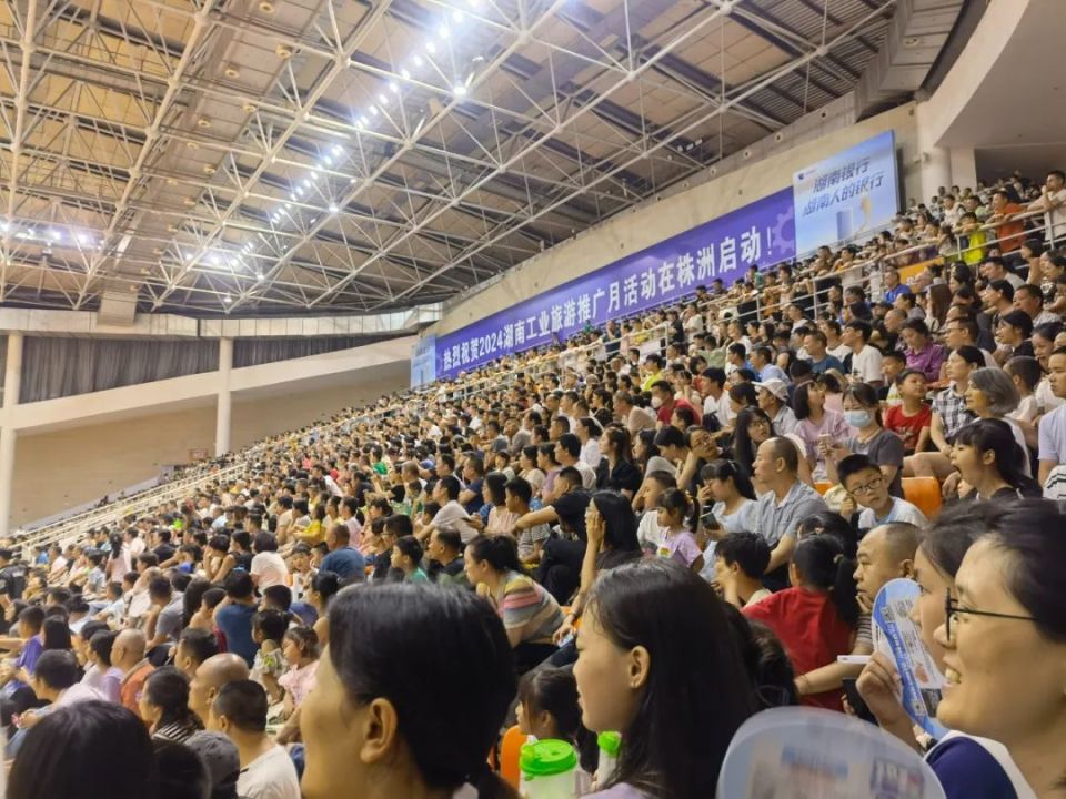 开云投注平台推荐独行侠观众热烈欢呼！，纳达尔迎来五赛季出色发挥观众掌声雷动的简单介绍