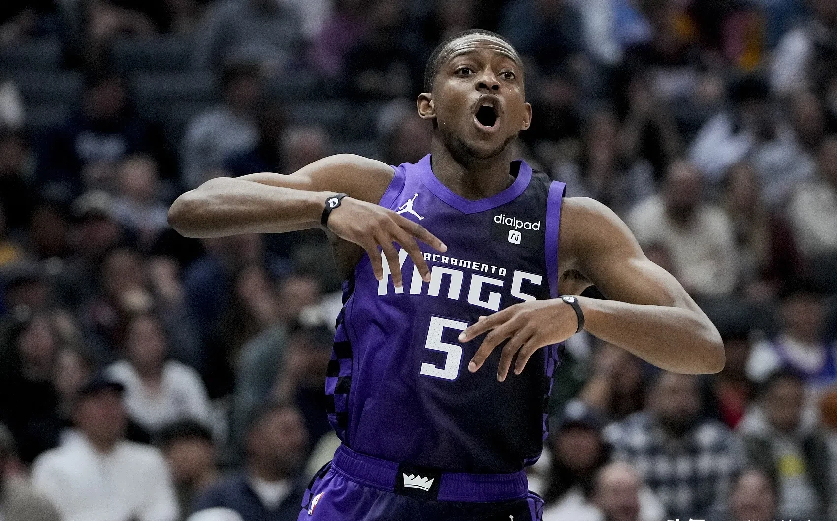 字母哥nba首秀 字母哥nba首秀