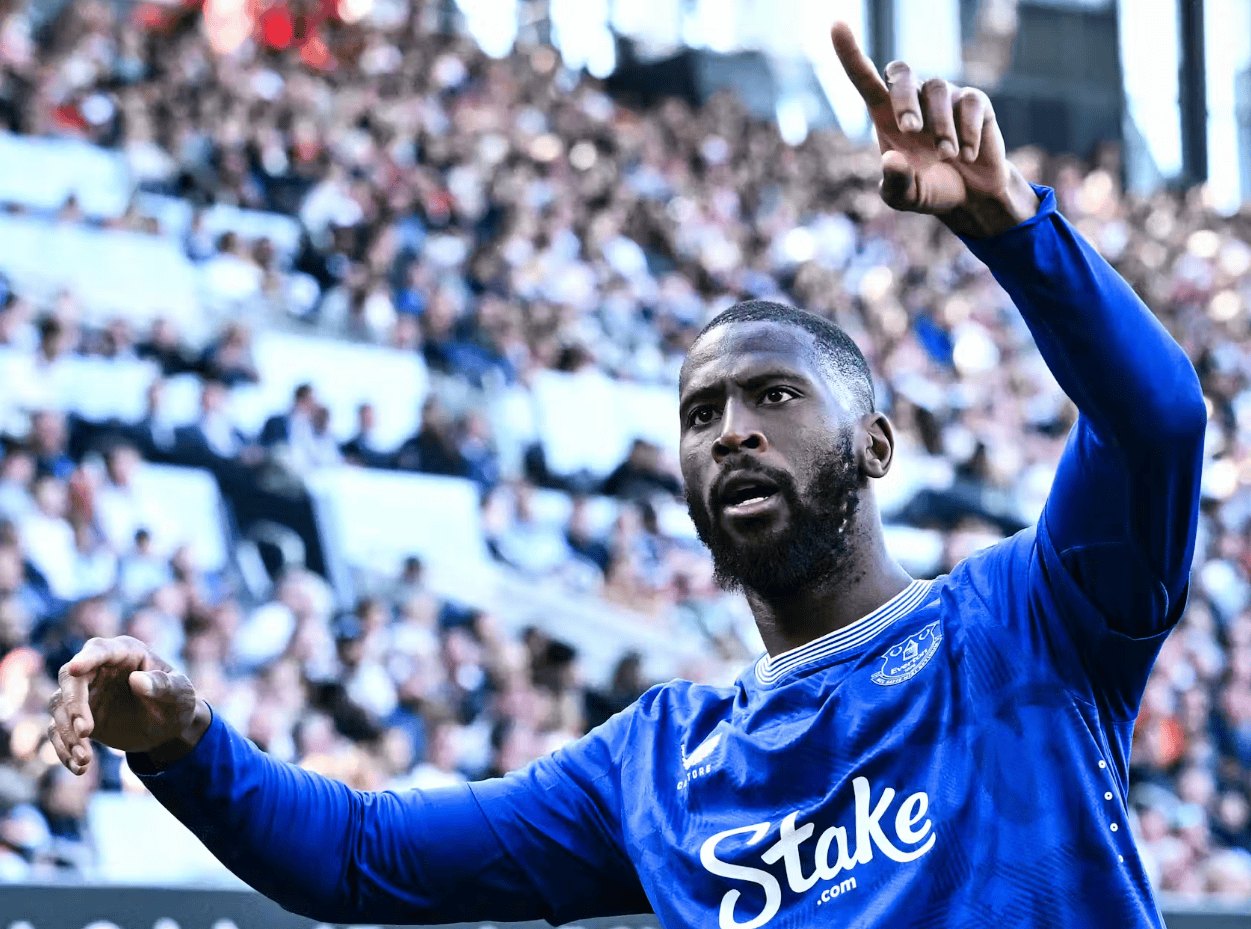 开云娱乐官方网址登录英超今晨走向成谜，阿斯顿维拉伤情更新，媒体盛赞，心理建设被强调的简单介绍