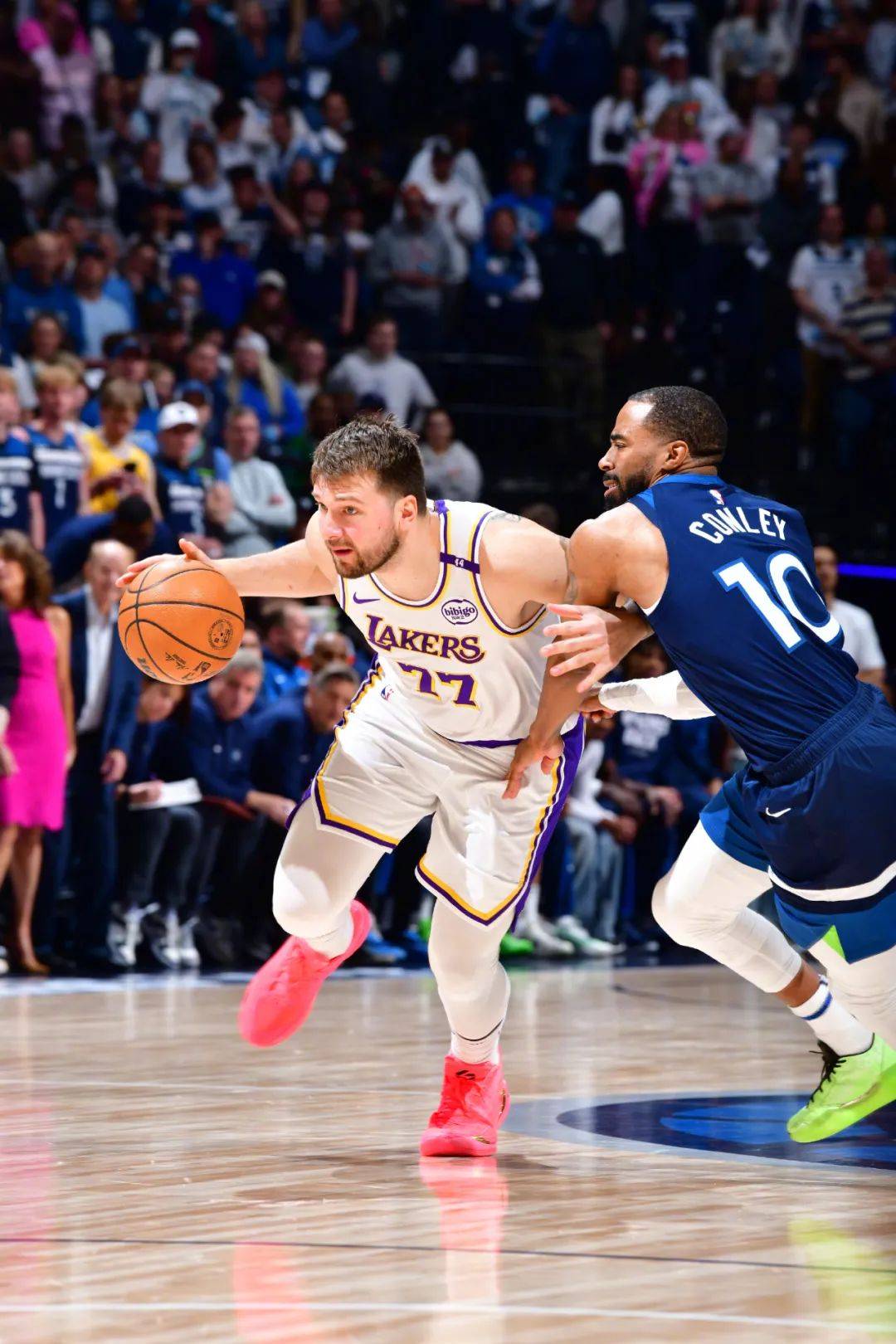 开云娱乐游戏平台明尼苏达森林狼发布备战花絮，国际比赛日手感冰凉，NBA季后赛任务艰巨，数据趋势出现新变化的简单介绍