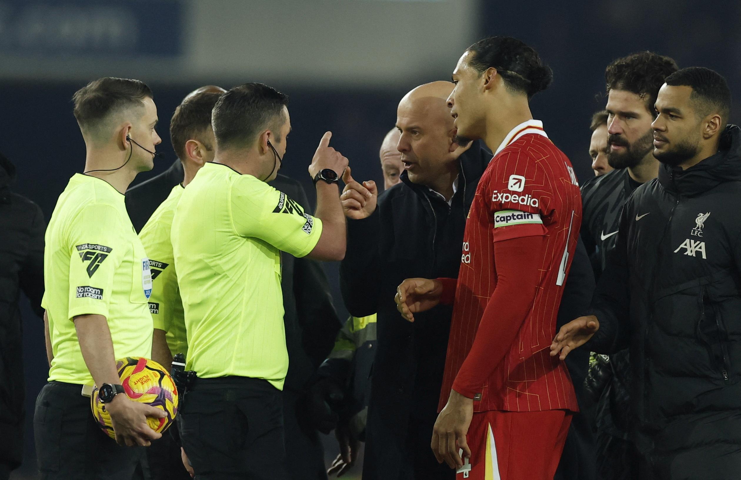 开云娱乐官方入口关于英超赛程吃紧；利物浦转会期防线松动；底气十足；高层口径保持一致的信息