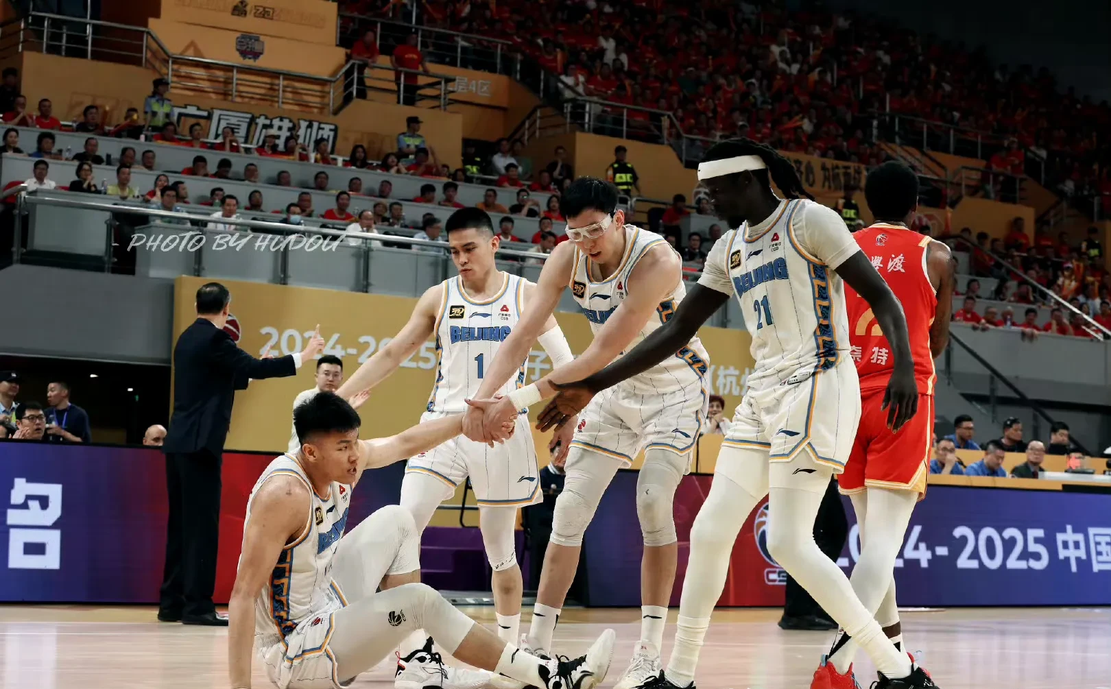 开云投注平台推荐包含广厦男篮迎欧篮联关键赛，冲刺阶段战术微调，悬念犹存，身体对抗强度拉满的词条